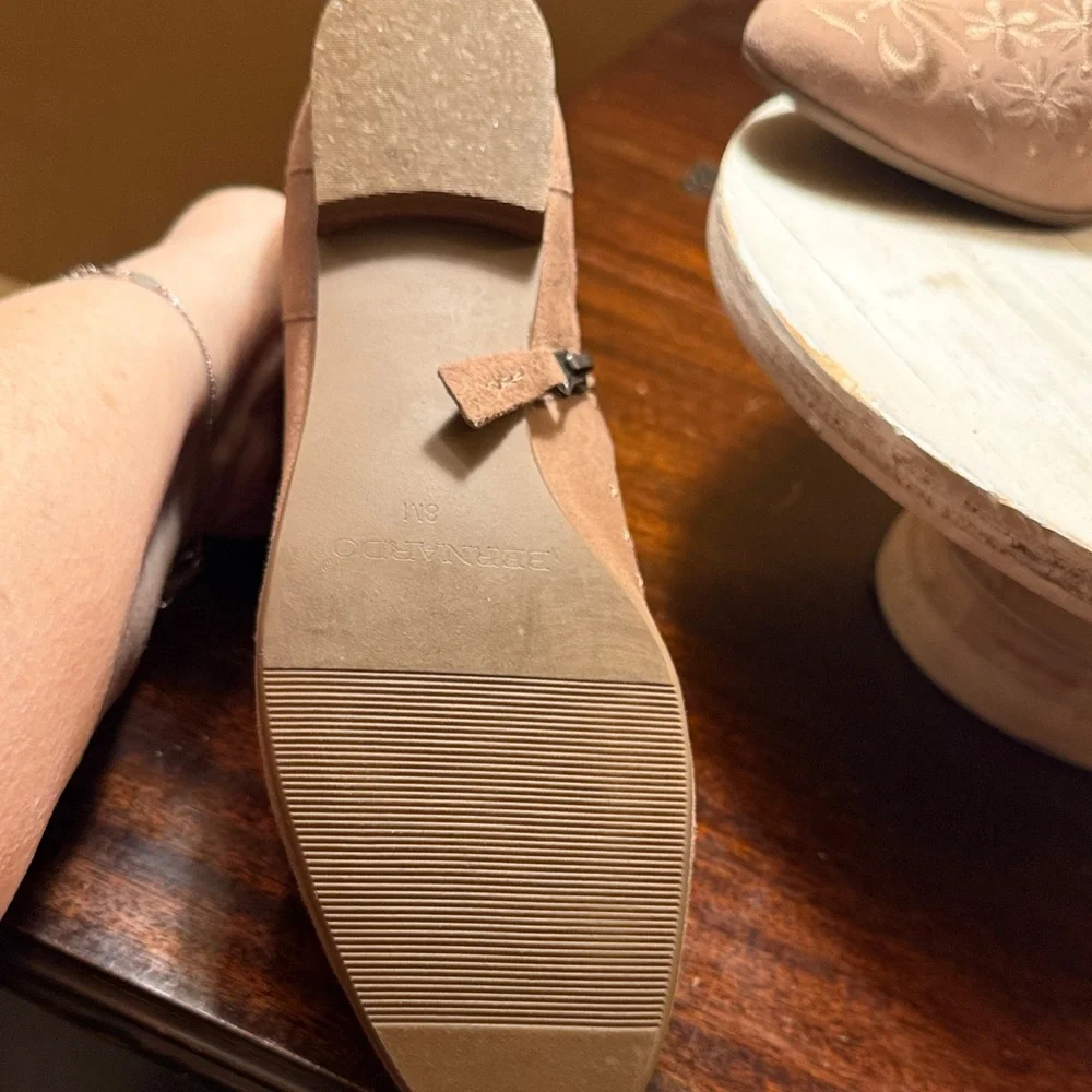 Bernardo Francine  Anthropologie Boho Suede Embroidered  Ankle Boots sz 8